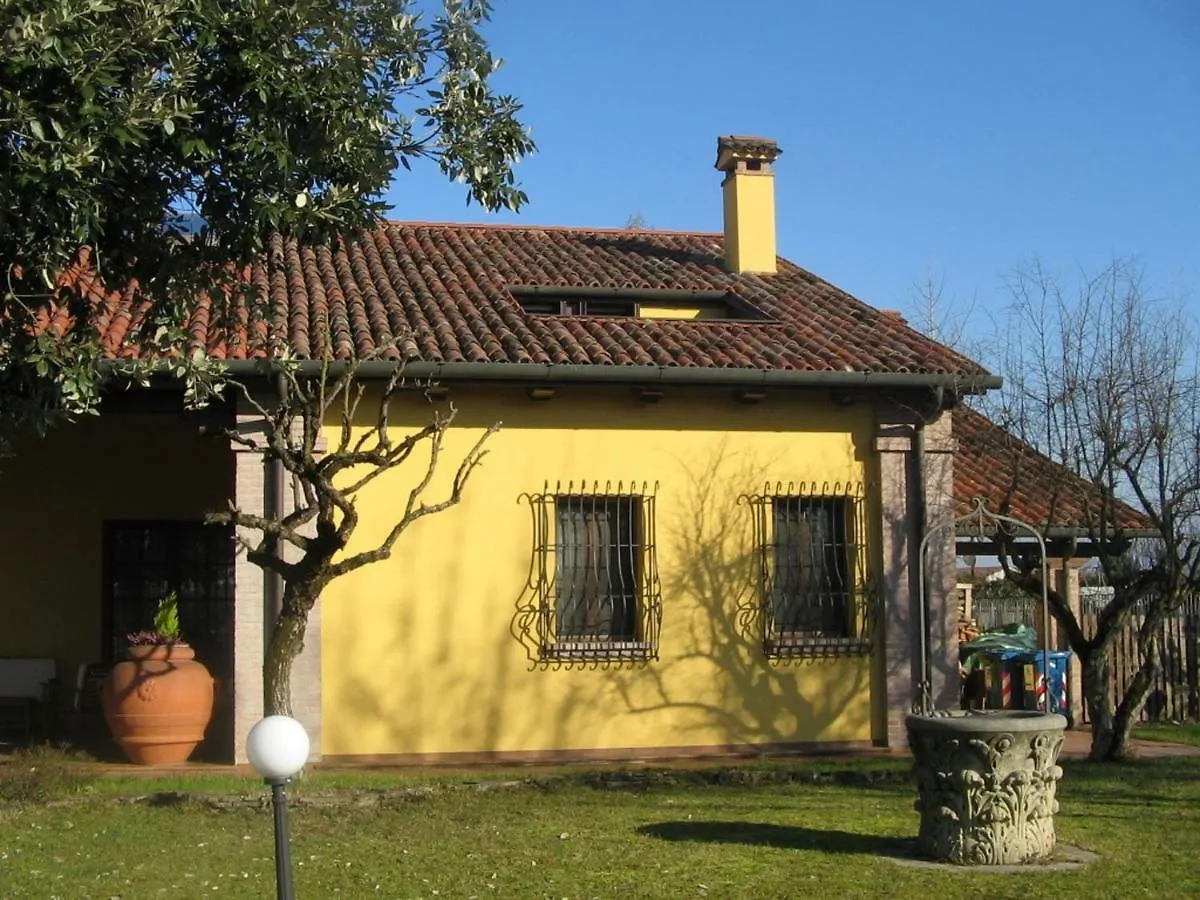 B&B La Vigna Di Federico Rubano 0*,  Italien
